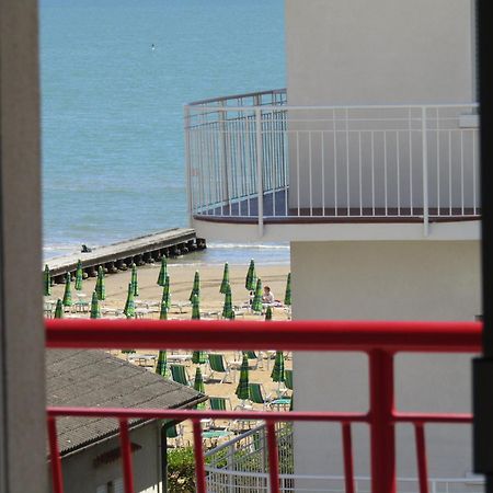 Hotel Atene Lido di Jesolo Bagian luar foto